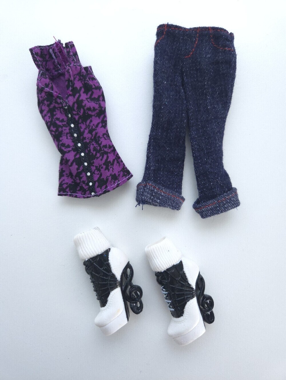 Monster High Operetta Replacement Clothes and Shoes